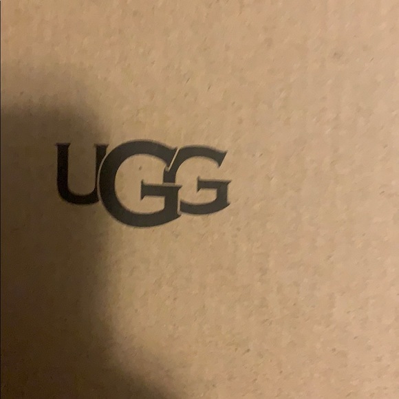 Black ugg slippers - Picture 3 of 6